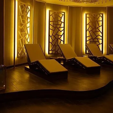 Hotel Wow Airport 4*