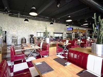 Wow Airport 4*