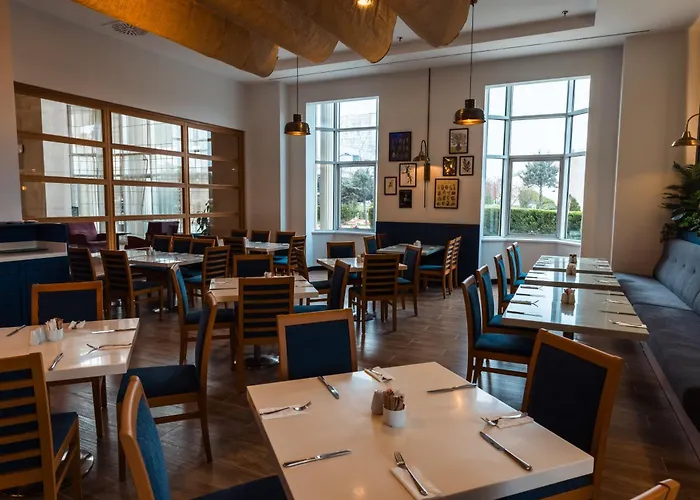 Отель Wow Airport