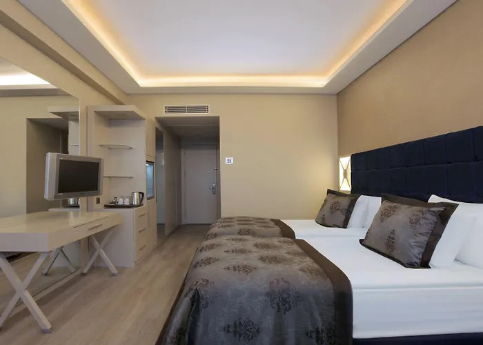 Отель Wow Airport