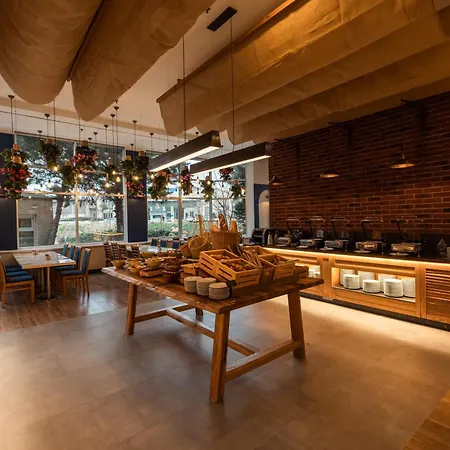 واو إيربورت