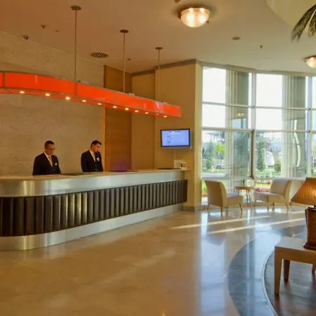 Wow Airport 4*