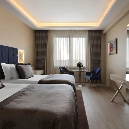 واو إيربورت 4*