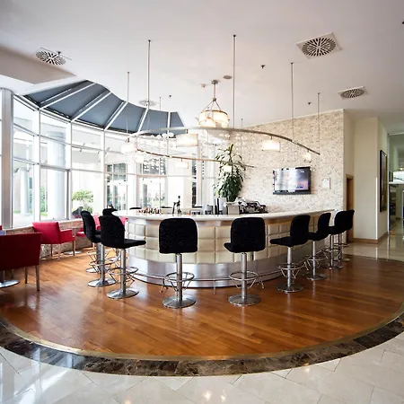 واو إيربورت 4* اسطنبول