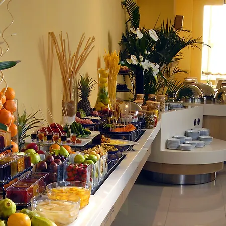 Wow Airport Hotel Hotel 4*