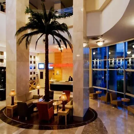 Wow Airport Hotel Hotel 4*