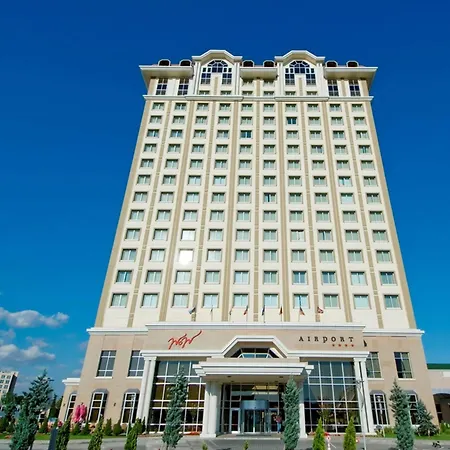 Wow Airport Hotel Hotel 4*