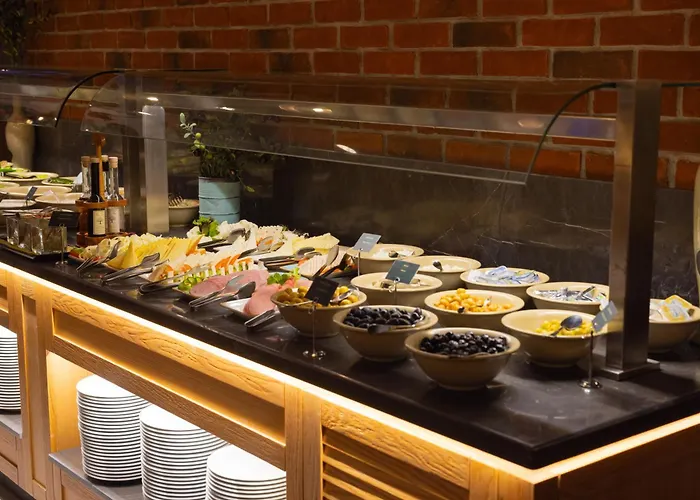 Hotell Wow Airport 4*