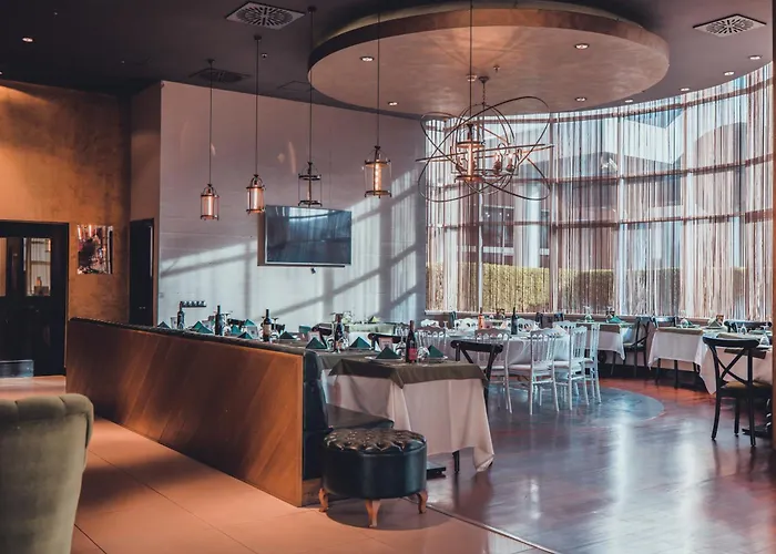 Hotell Wow Airport 4*