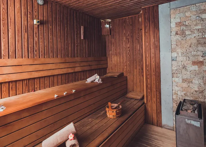 Hotell Wow Airport 4*