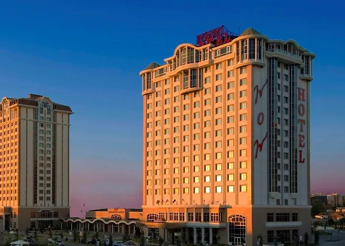 Hotell Wow Airport 4*