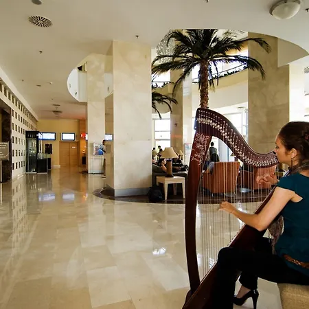 Hotel Wow Airport 4*