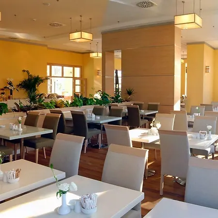 Hotel Wow Airport Hotel 4*